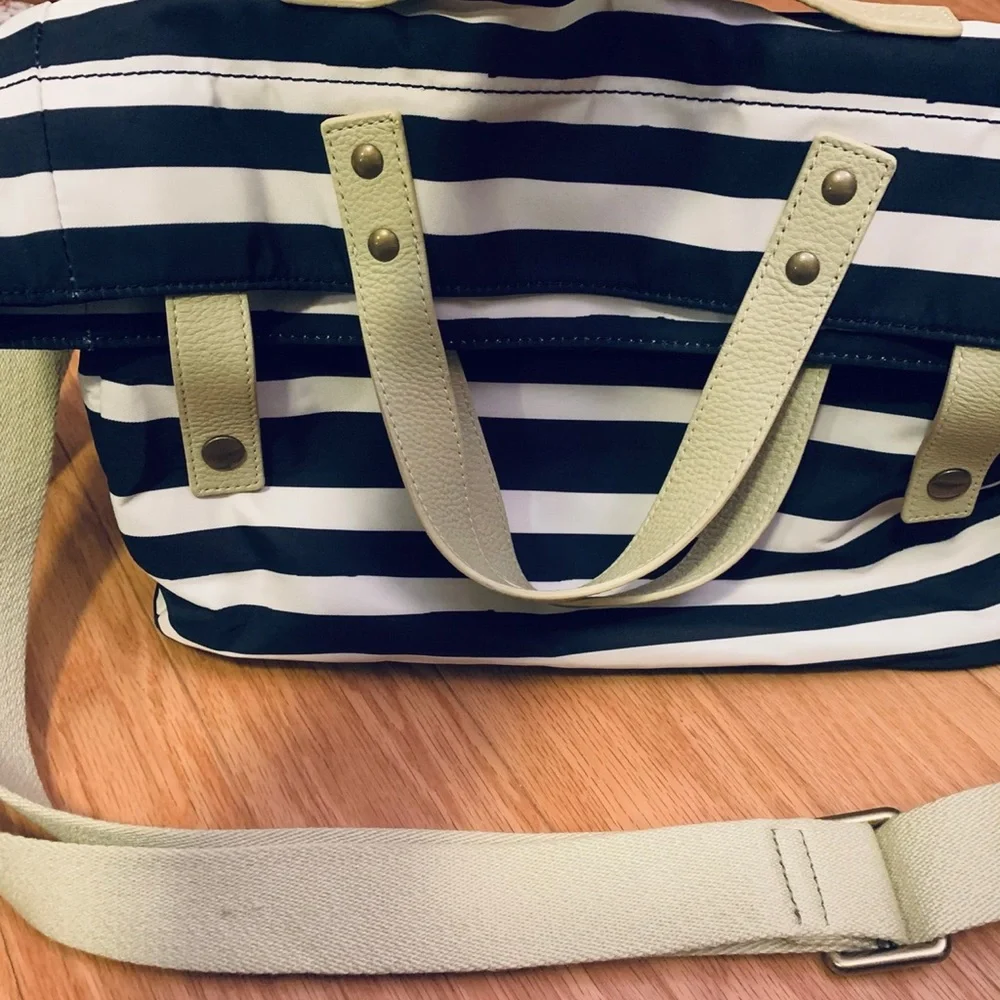 Fossil black/ivory stripe bag with light green accents and matching wallet NWT - Picture 3 of 8